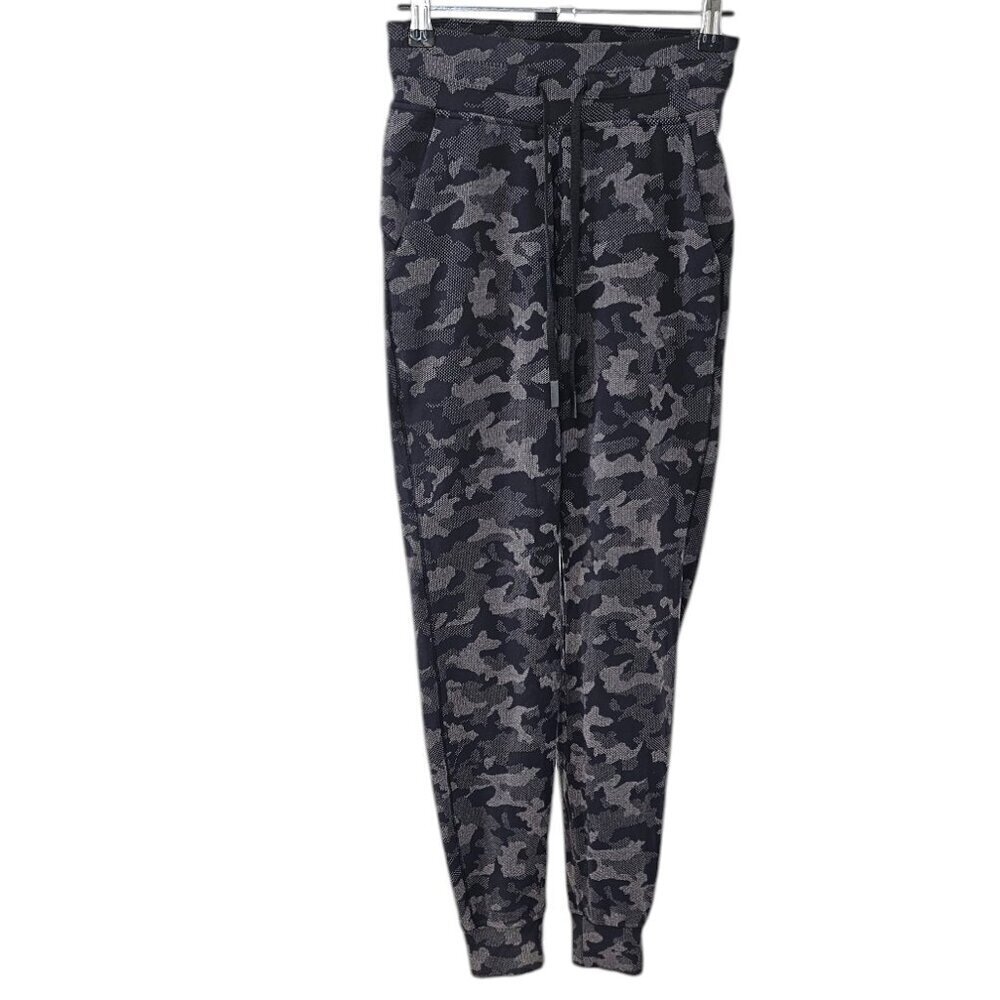 Lululemon Ready to Rulu Jogger, High Rise, Jacquard Heritage Camo, Rulu, Size 2